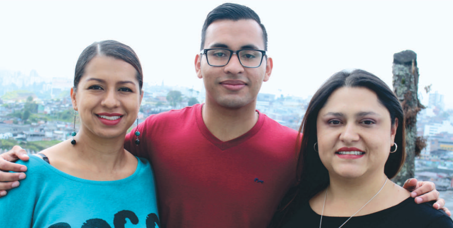 De izquierda a derecha: Jéssica Valeria Sánchez López, Andrés Camilo Delgado y Lorena Aguirre Aldana.