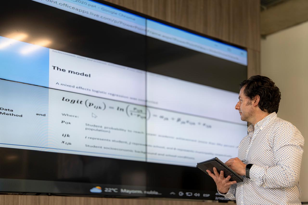 Investigación en la UManizales: más investigadores y mejor clasificación en rankings nacionales e internacionales 