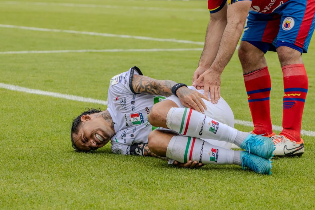 Cuatro de cada diez lesiones registradas en la Eurocopa y la Copa América 2024 fueron severas, con más de 28 días de recuperación. Así lo reveló en 2025 una investigación publicada en la revista científica BMJ Open Sport & Exercise Medicine. Foto por Álvaro Martínez.