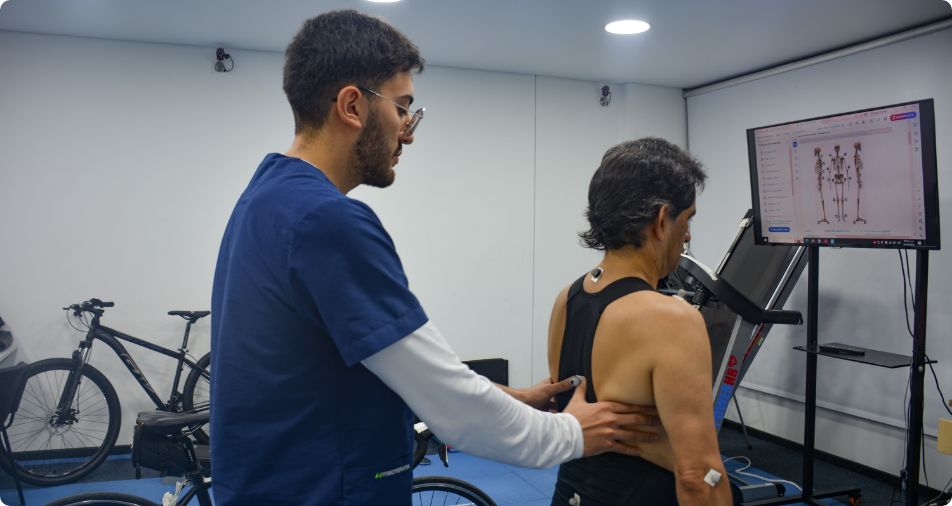 “La tecnología no busca reemplazar al rehabilitador, sino actuar como una herramienta de apoyo que complementa y potencia la terapia clínica”: Vanessa Wiesner, investigadora y docente de Terapia Ocupacional en la ECR. |Foto Cortesía ECR